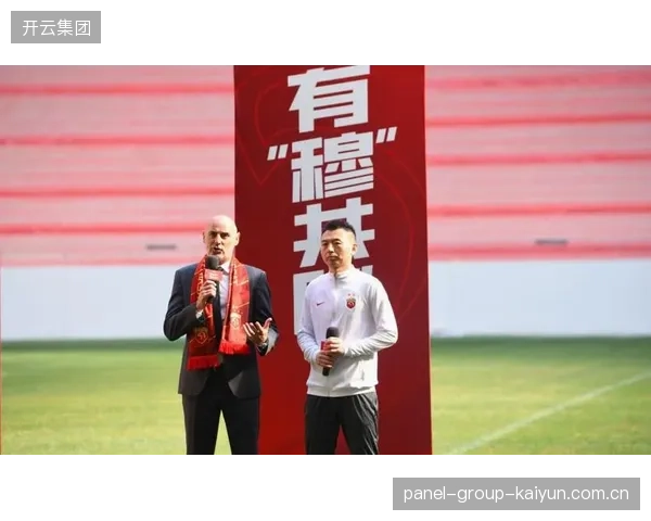 大连英博多点跑动完全打乱对方体系：以速度与空间撬动比赛节奏